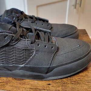 Nike SB Ishod Wair Black/Black Skate Shoe